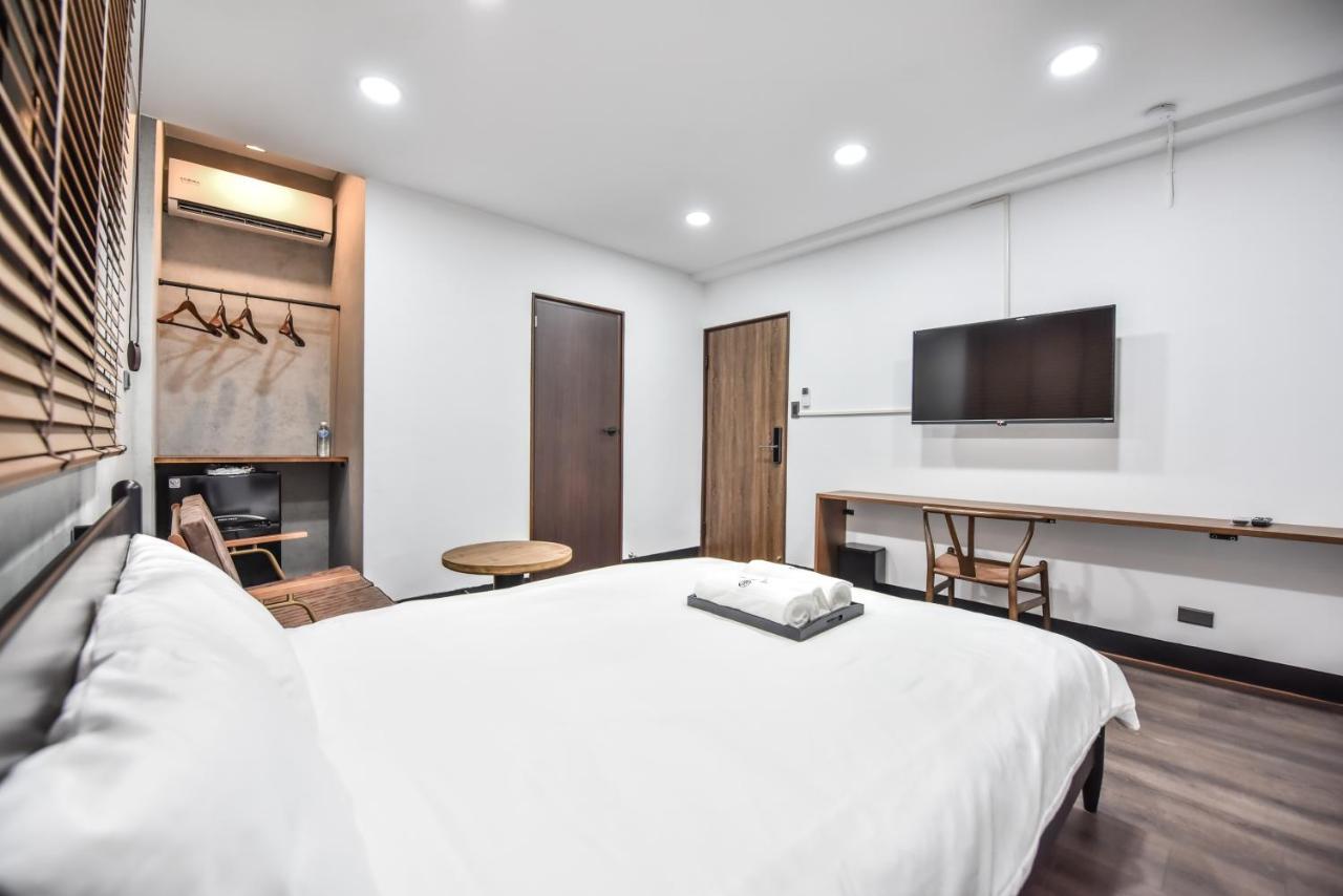 Eryang Homestay Tainan Bagian luar foto