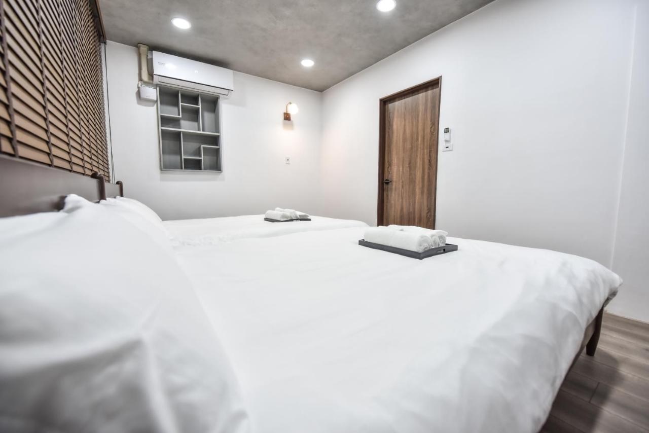 Eryang Homestay Tainan Bagian luar foto