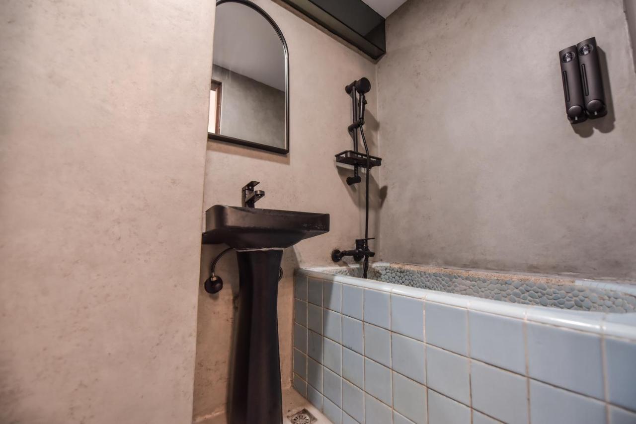 Eryang Homestay Tainan Bagian luar foto
