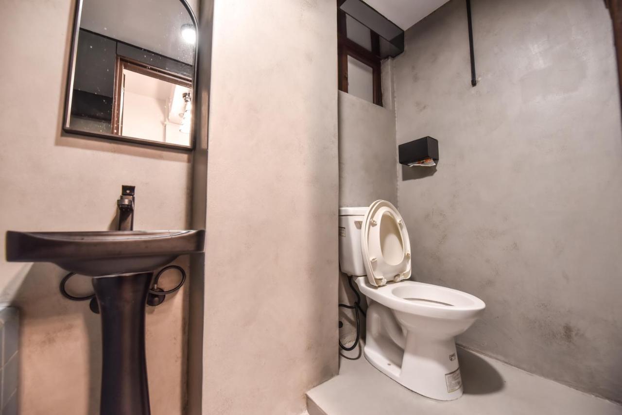 Eryang Homestay Tainan Bagian luar foto